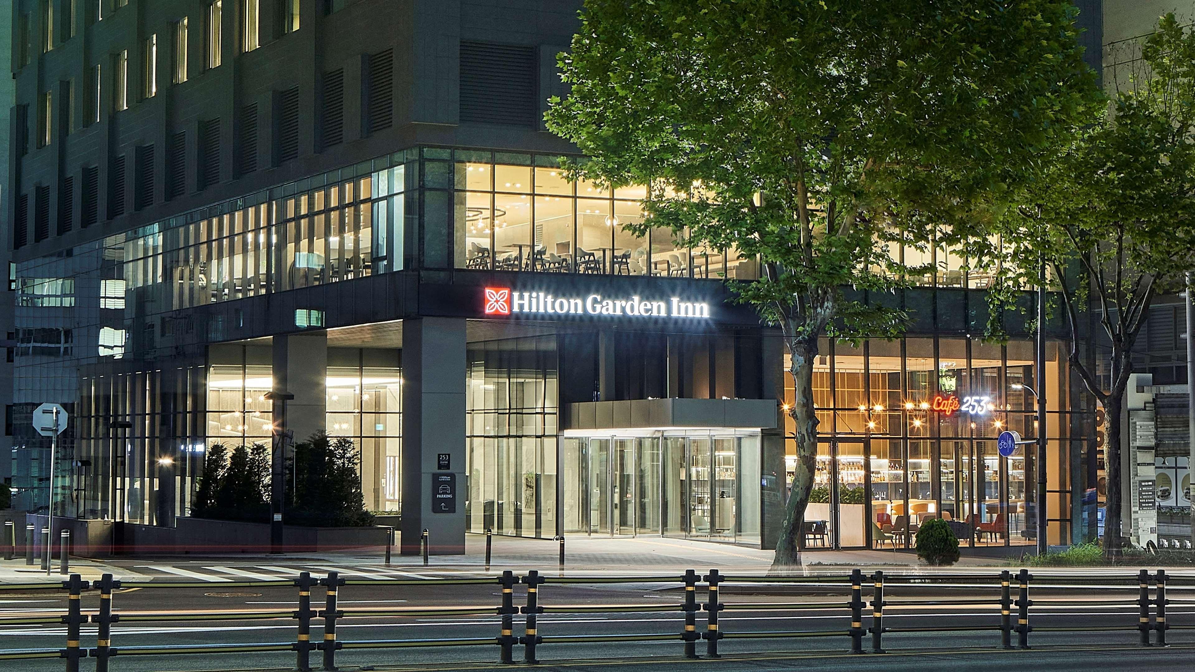Hilton Garden Inn Seoul Gangnam Экстерьер фото