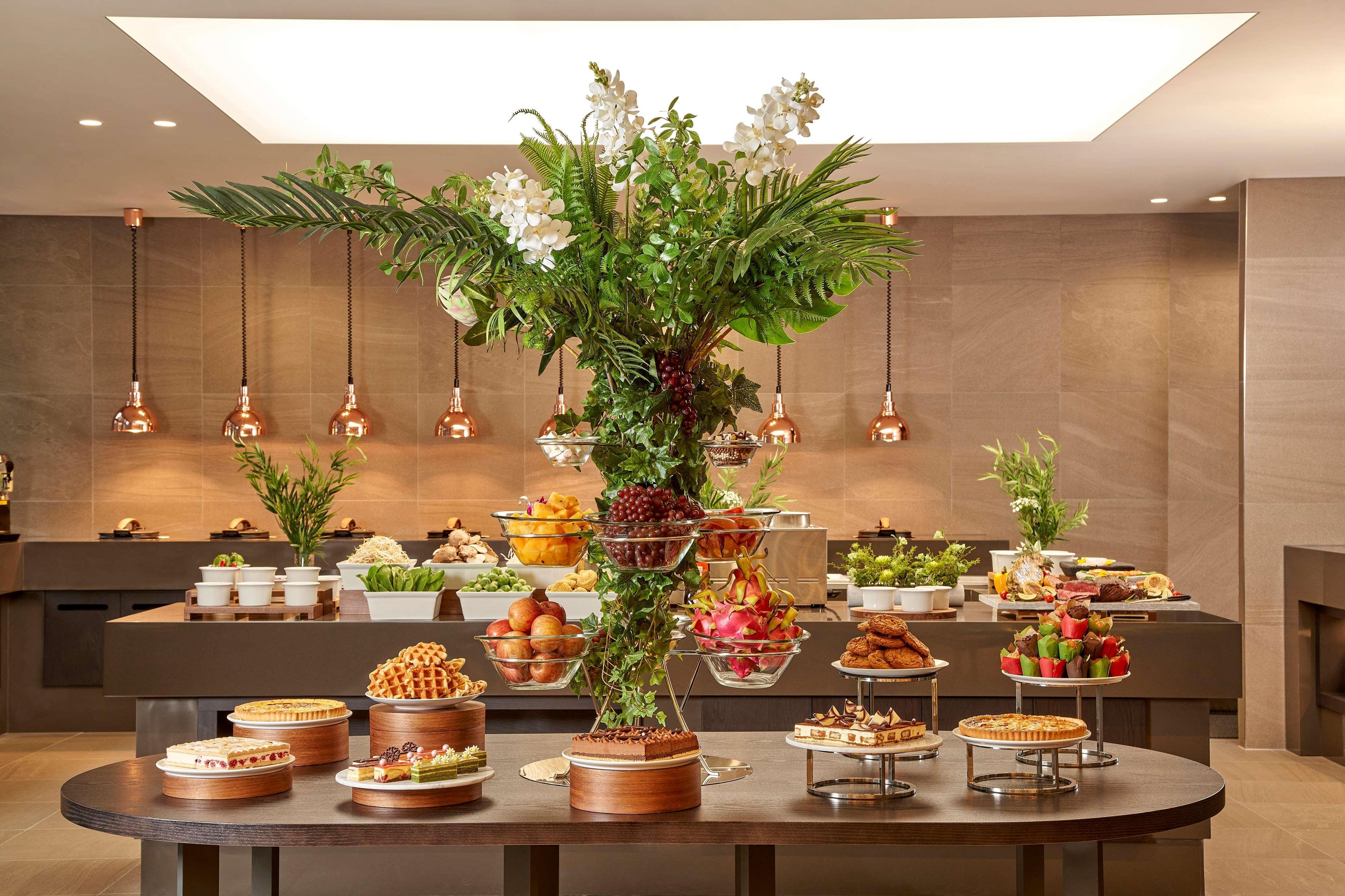 Hilton Garden Inn Seoul Gangnam Экстерьер фото
