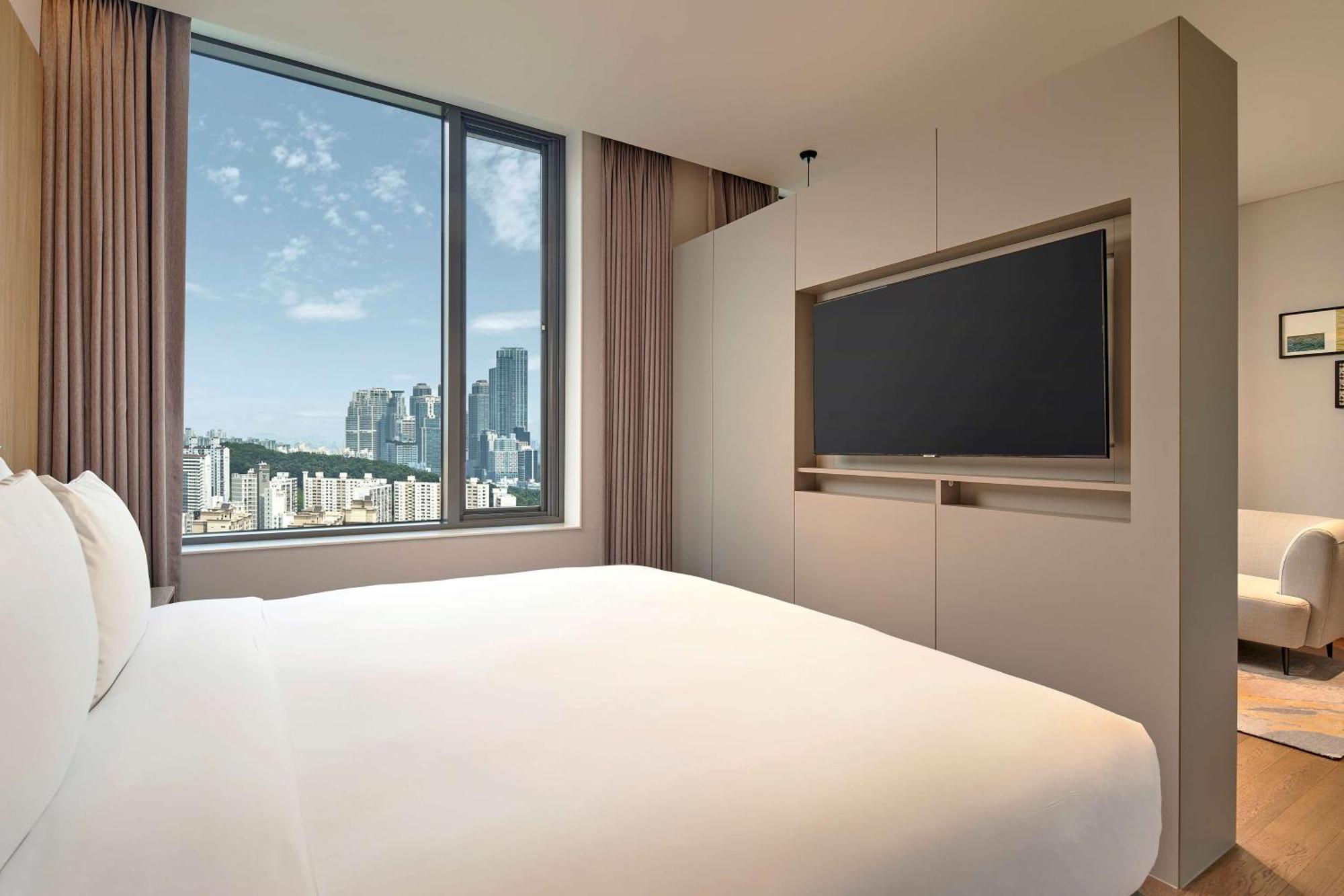 Hilton Garden Inn Seoul Gangnam Экстерьер фото