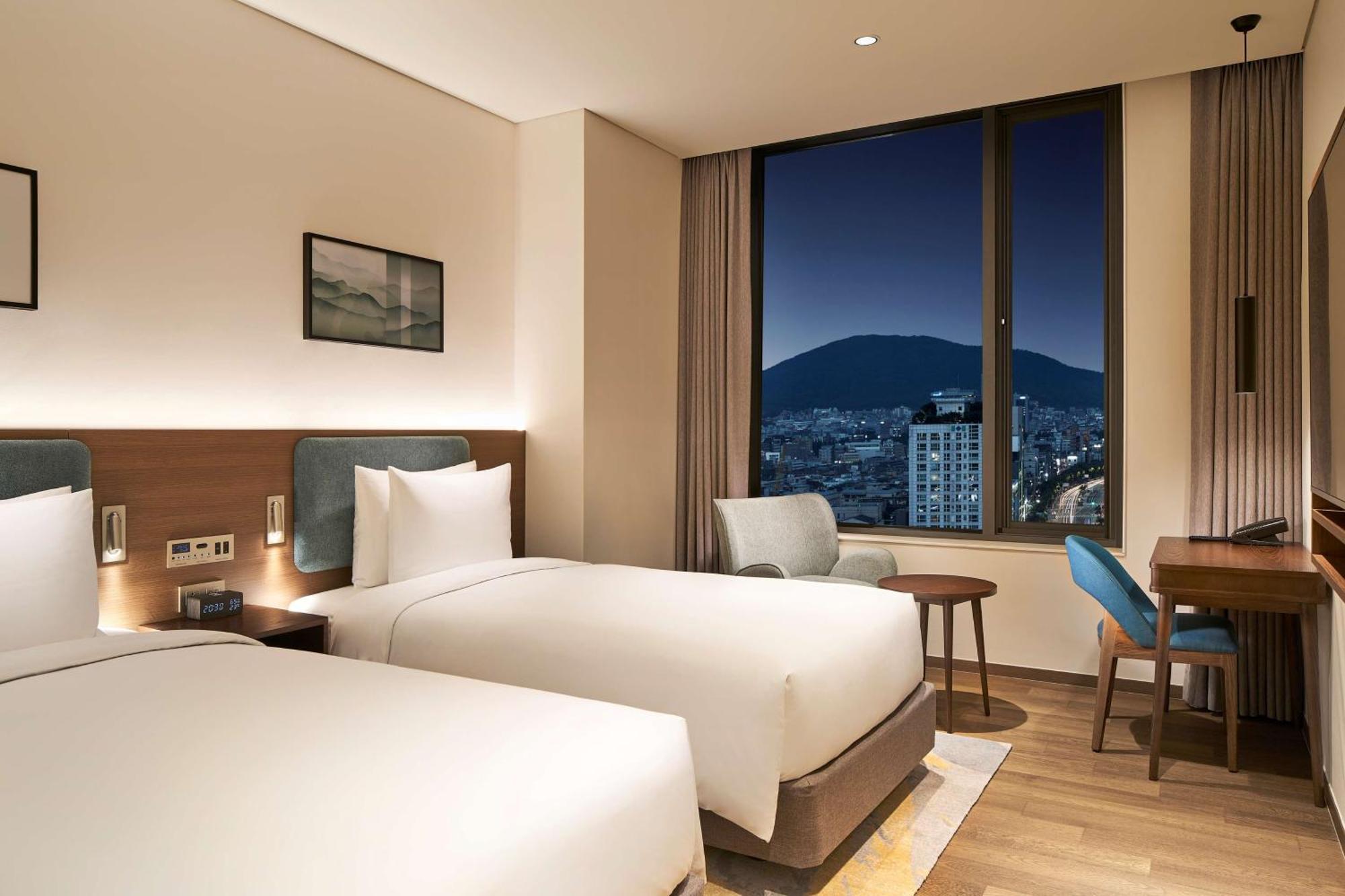 Hilton Garden Inn Seoul Gangnam Экстерьер фото