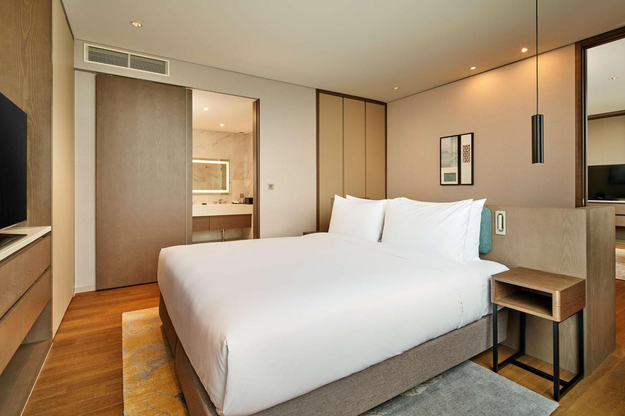 Hilton Garden Inn Seoul Gangnam Экстерьер фото