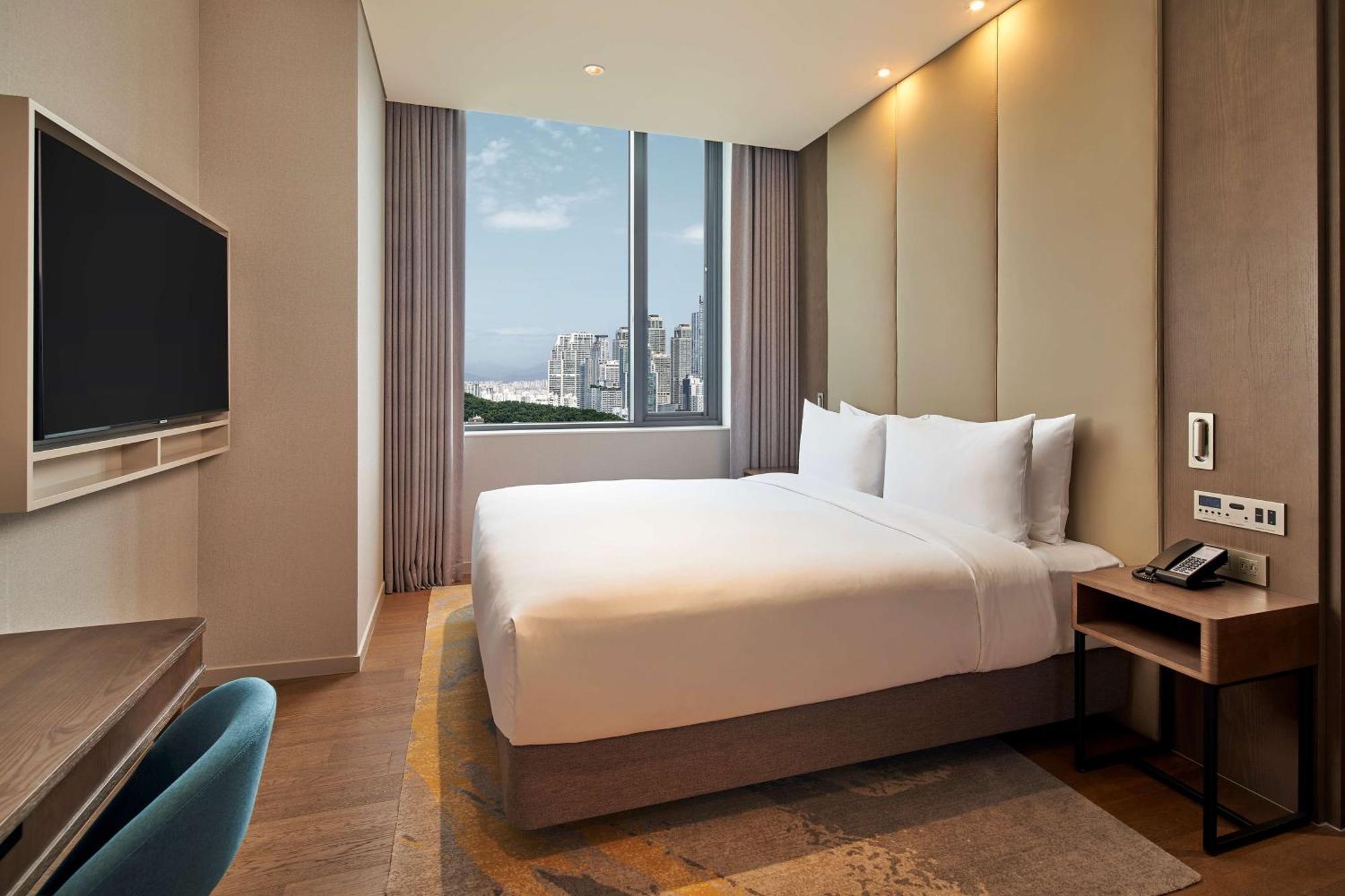 Hilton Garden Inn Seoul Gangnam Экстерьер фото