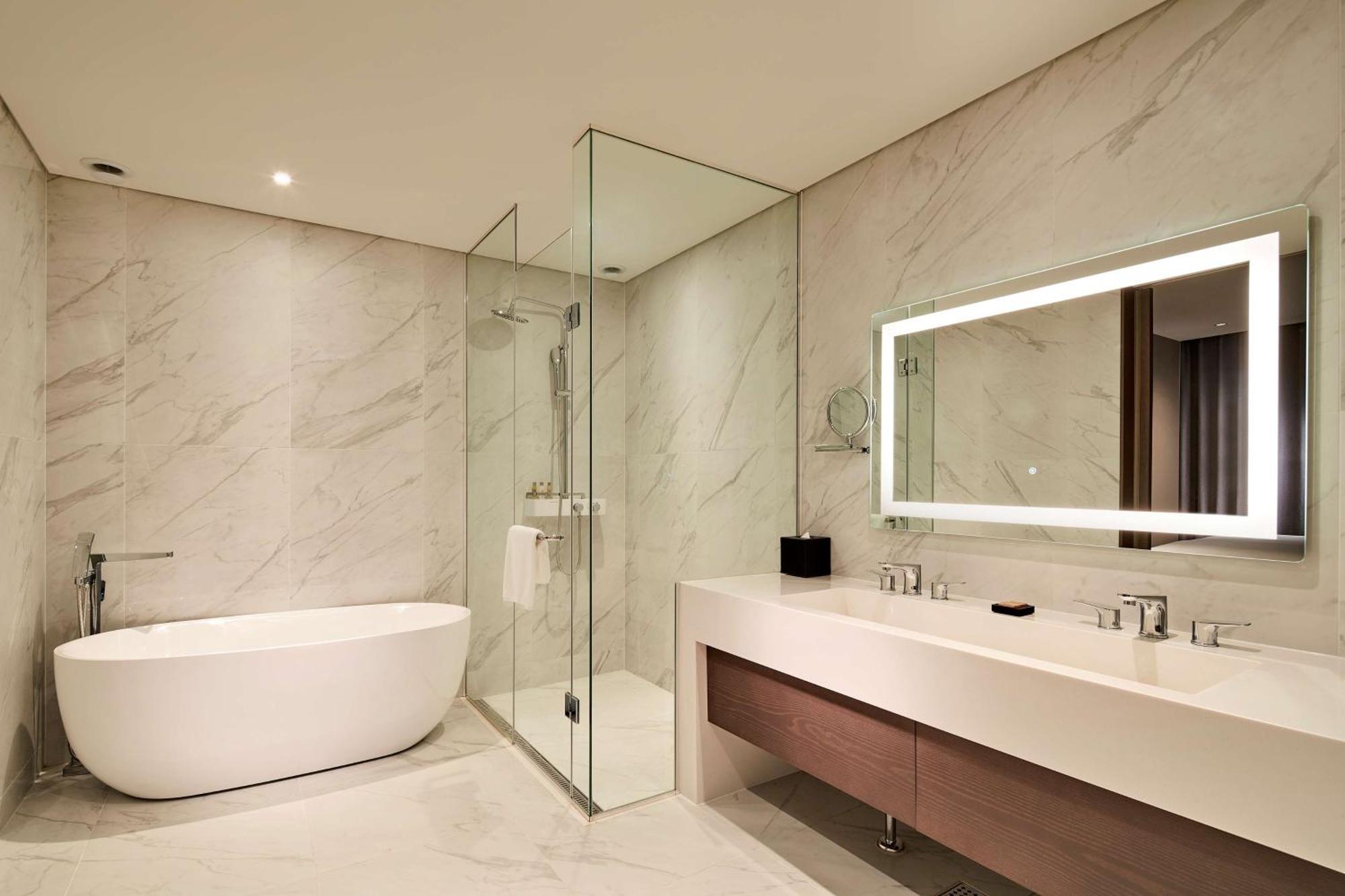 Hilton Garden Inn Seoul Gangnam Экстерьер фото