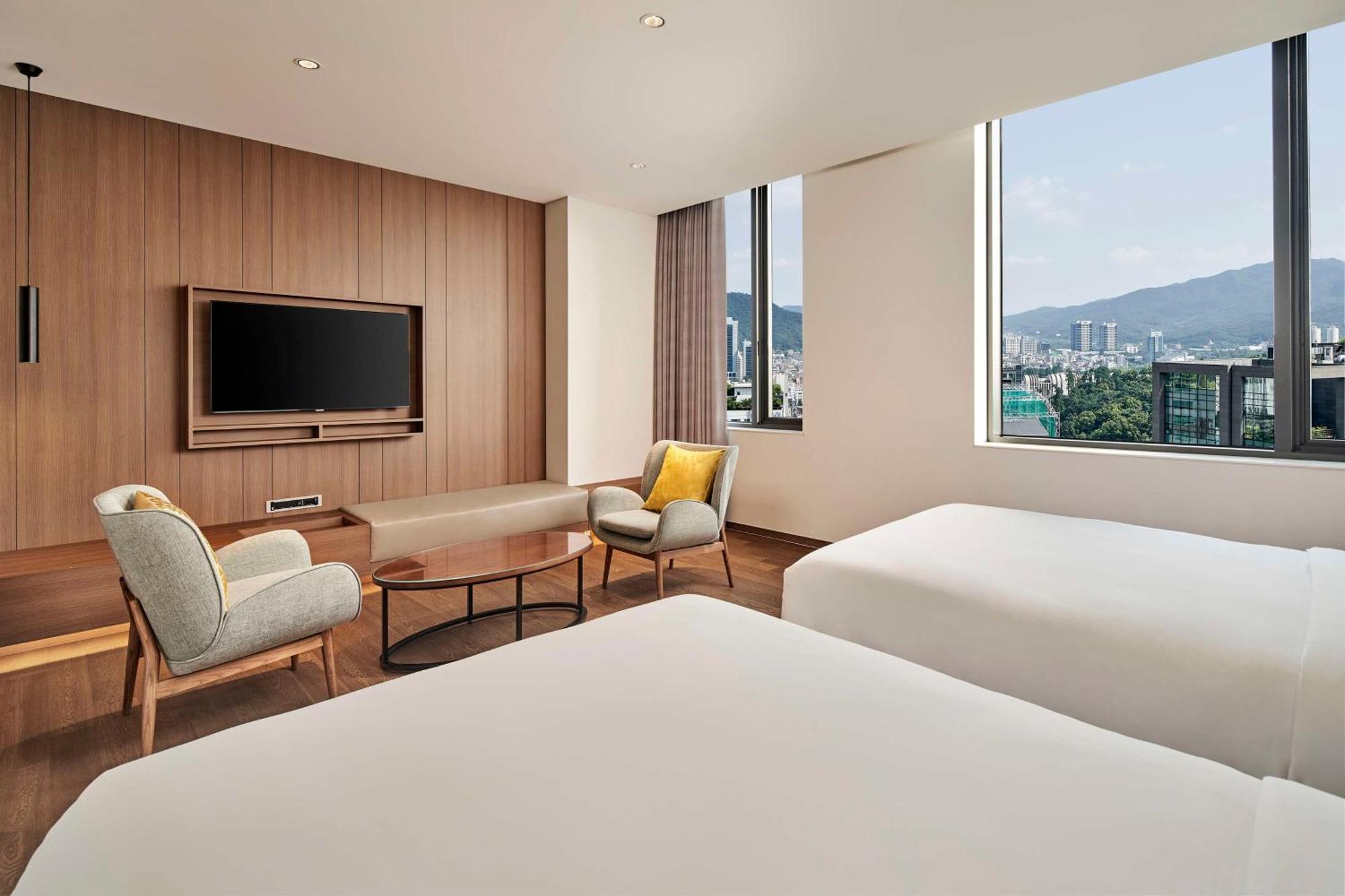 Hilton Garden Inn Seoul Gangnam Экстерьер фото
